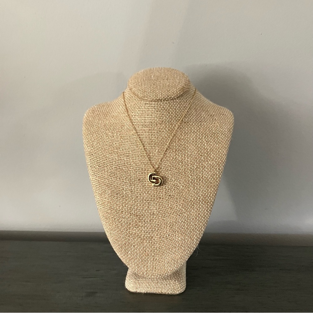 Elegant Dior Gold Necklace - Picture 3 of 5